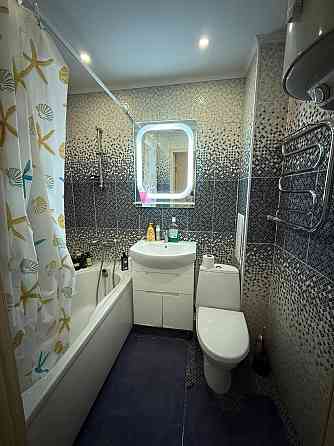 Однокімнатна, готова до проживання - з меблями та технікою Київ