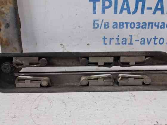 Ограничитель двери Mitsubishi Pajero Wagon 3 3.2 ДИЗЕЛЬ 4M41 1999 задн. (б/у) Киев