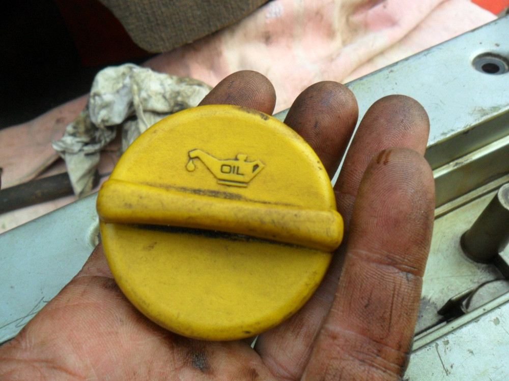 GM 90412508, Кришка маслозаливної горловини Опель Фронтера, Синтра Вінниця - зображення 12