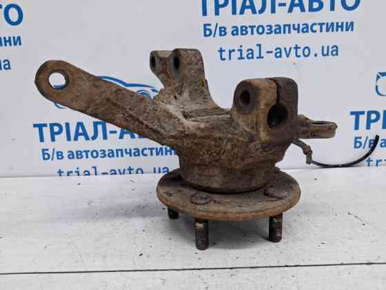 Кулак поворотный левый со ступицей Mitsubishi Outlander CU 2.4 БЕНЗИН 4G69 2003 (б/у) Киев