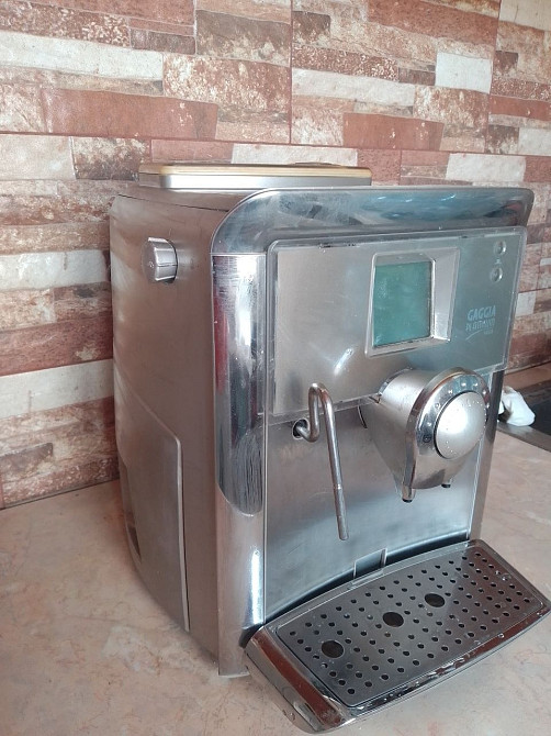 Кавоварка GAGGIA Platinum Vision Вишневе - зображення 1