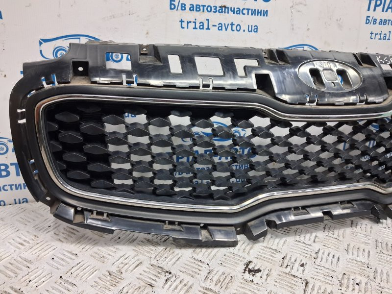 Решетка радиатора Kia Sportage QL 1.7 DIESEL D4FD 2015 (б/у) Київ - зображення 3
