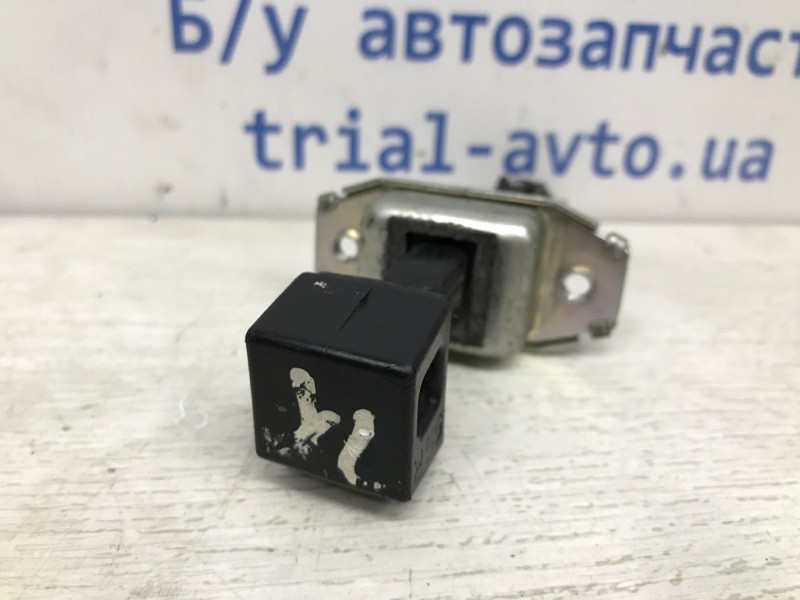 Ограничитель двери задний правый Mitsubishi Outlander XL 2.2 DIESEL 4N14 2007 (б/у) Киев - изображение 2