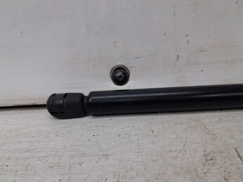 Амортизатор крышки багажника Mitsubishi Outlander CU 2.4 БЕНЗИН 4G69 2003 (б/у) Киев - изображение 2