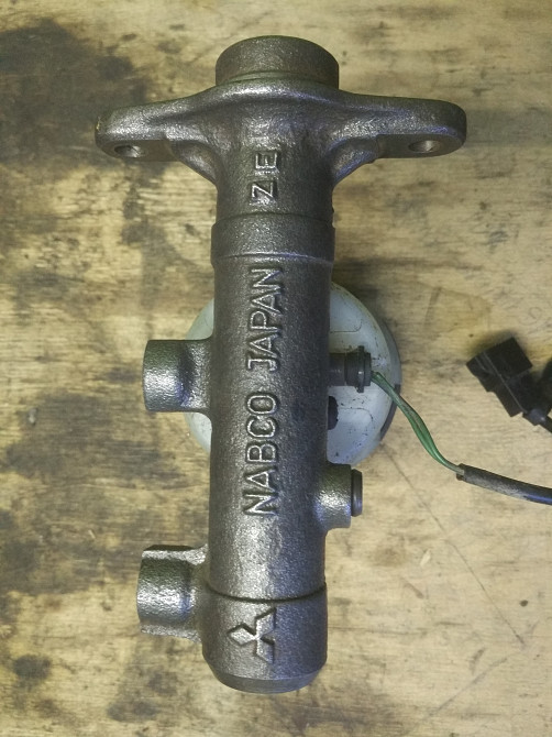 Головний тормозний циліндр Mb316247 Міцубісі Галант 86г.в. оригінал Винница - изображение 3