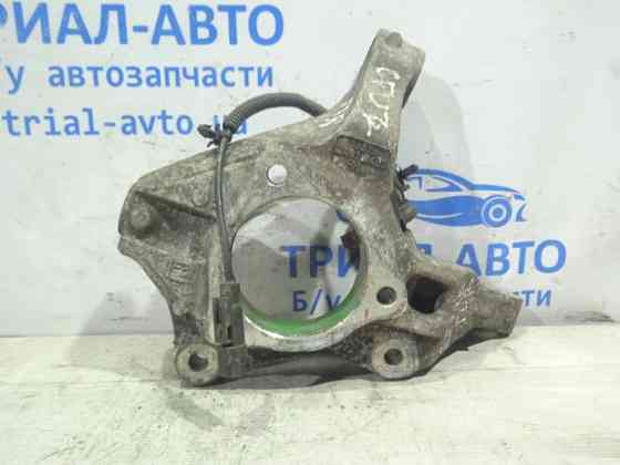 Кулак поворотный правый без ступицы Chevrolet Cruze J300 2009 (б/у) Киев