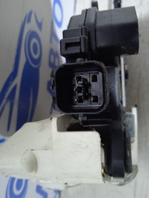 Замок двери передний правый Mitsubishi Lancer 10 2.0 2007 (б/у) Київ - зображення 3