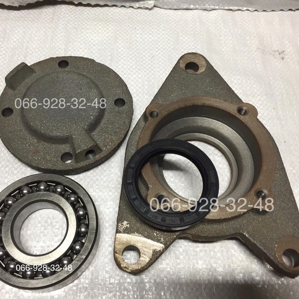 Корпус підшипника верхнього бітера РОУ-4,РОУ-6, ПИН 04.104Б, запчастини до гноєрозкидача РОУ-6,РОУ-4 Житомир - зображення 1