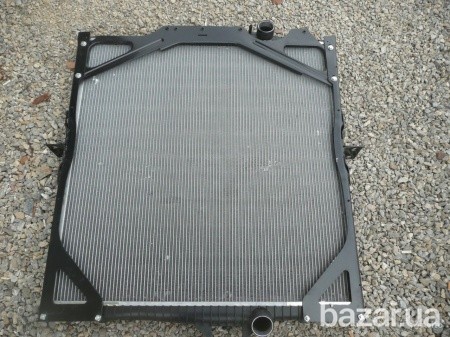 Вольво FH - Радиатор охлаждения двигателя . Київ - зображення 1