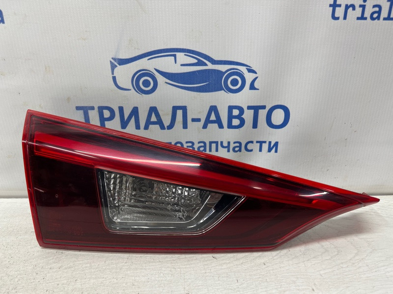 Фонарь задний внутренний левый Mazda 3 BM 2.2 DIESEL 2013 (б/у) Киев - изображение 1