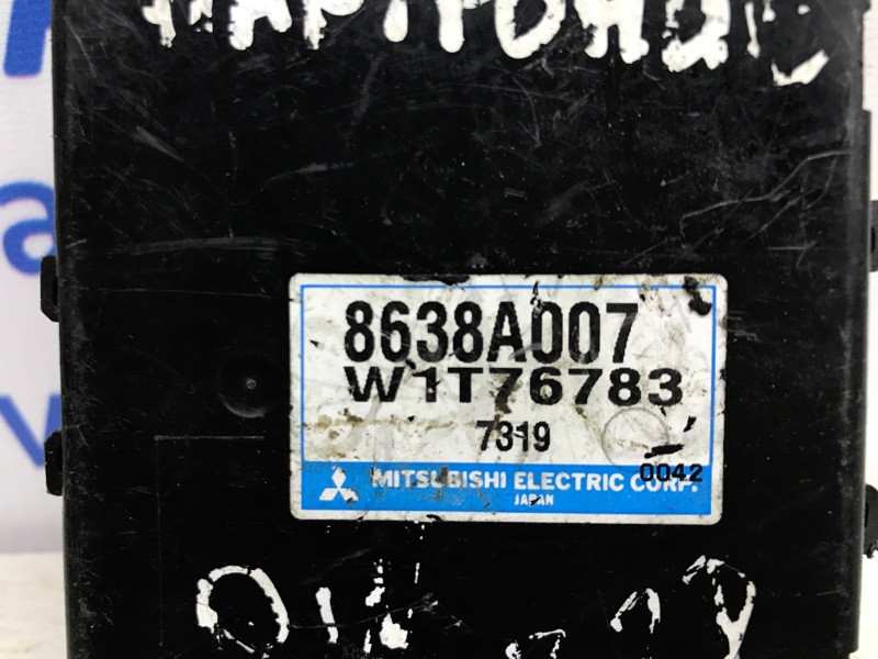 Блок управления парктрониками Mitsubishi Pajero Wagon 4 3.2 ДИЗЕЛЬ 4M41 2006 (б/у) Київ - зображення 4