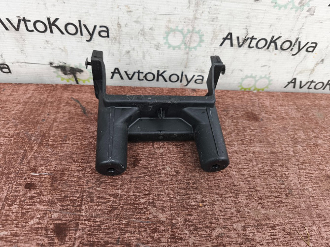 Кронштейн консоли/подлокотника Renault Kangoo 2008-2021 (8200566814) Ковель - изображение 1
