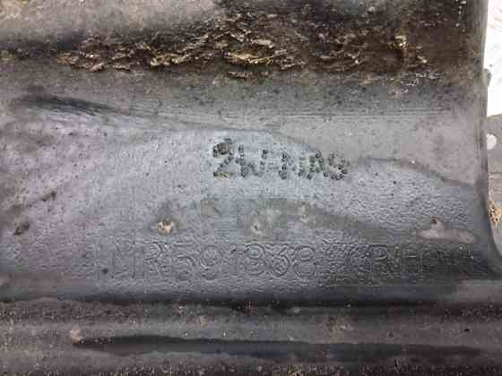 Подкрылок передний правый Mitsubishi Outlander CU 2.4 БЕНЗИН 4G69 2003 (б/у) Киев