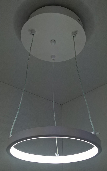 Світлодіодна стельова LED люстра 9079/1-(200)-wh Білий 13-100х20х20 см. Київ - зображення 1
