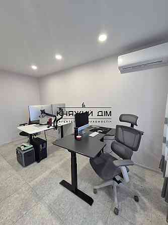 Офіс метро Осокорки фасад № 1419273 Київ