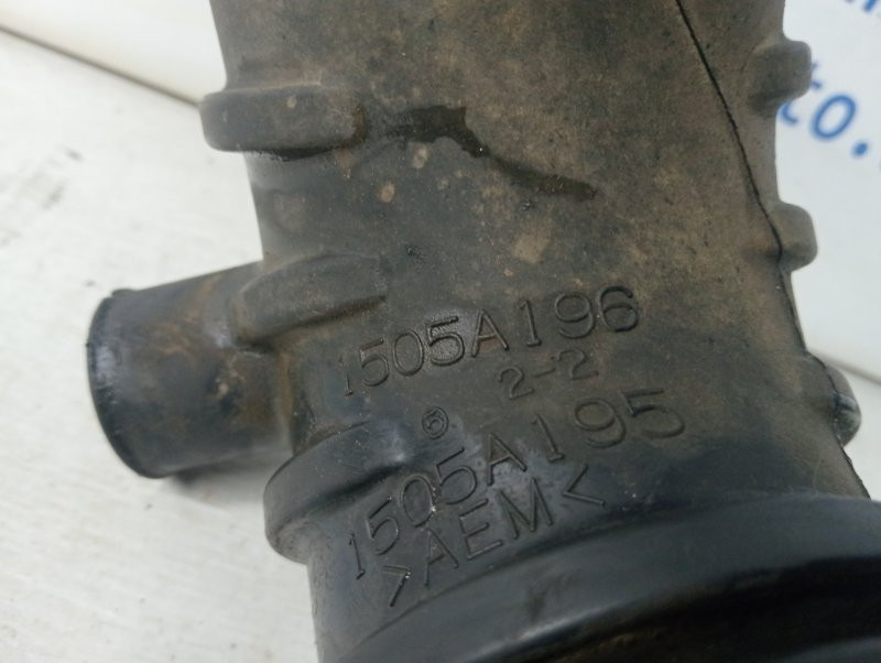 Патрубок воздушного фильтра Mitsubishi Pajero Wagon 4 3.2 ДИЗЕЛЬ 4M41 2006 (б/у) Київ - зображення 4