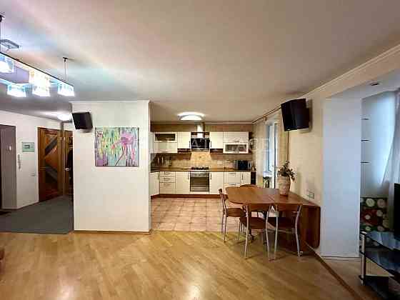 продажа 3-к квартира Киев, Голосеевский, 149999 $ Київ