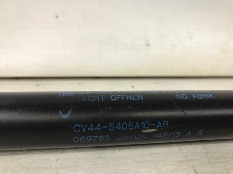 Амортизатор крышки багажника Ford Kuga CBS 2.0 DIESEL 2011 (б/у) Киев - изображение 4