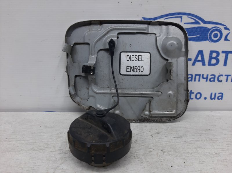 Лючок бака Mitsubishi Pajero Wagon 4 3.2 ДИЗЕЛЬ 4M41 2006 (б/у) Киев - изображение 2