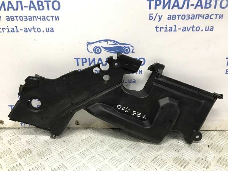 Накладка передней панели Toyota Avensis T25 2.0 DIESEL 1CDFTV 2002 (б/у) Киев - изображение 1