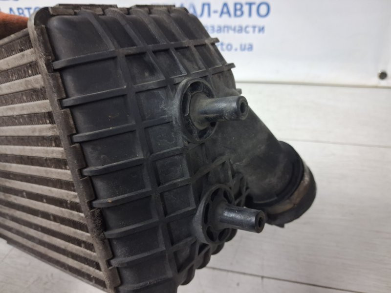 Радиатор интеркуллера Kia Ceed JD 1.6 DIESEL D4FB 2012 (б/у) Київ - зображення 4