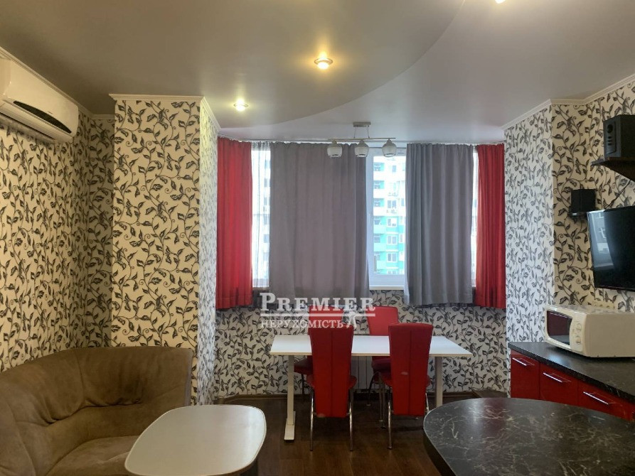 2-кімнатна квартира 71 кв.м на Бочарова Сучасний ремонт, велика кухня. Одесса - изображение 1