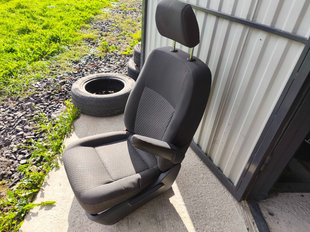 Сидение переднее водителя VW T5 2003-2015 Ковель - зображення 3