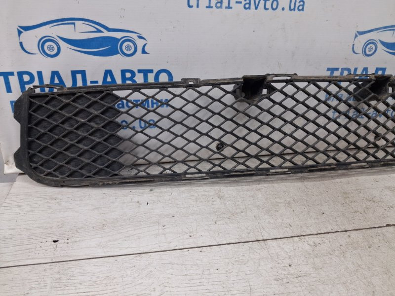 Решетка бампера центральная Mitsubishi Lancer 10 2.0 БЕНЗИН 4B11 2007 (б/у) Киев - изображение 2
