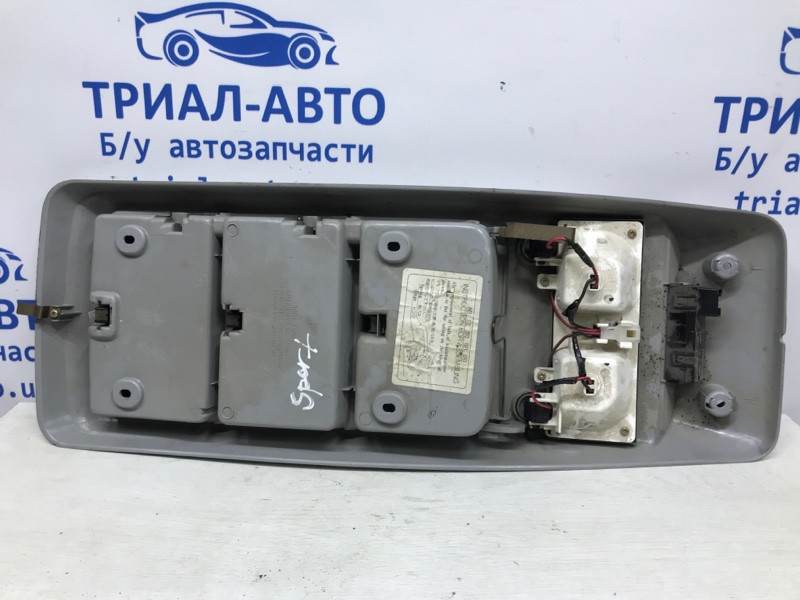 Плафон передний Mitsubishi Pajero Sport K9 2.5 DIESEL 4D56 1996 (б/у) Киев - изображение 4