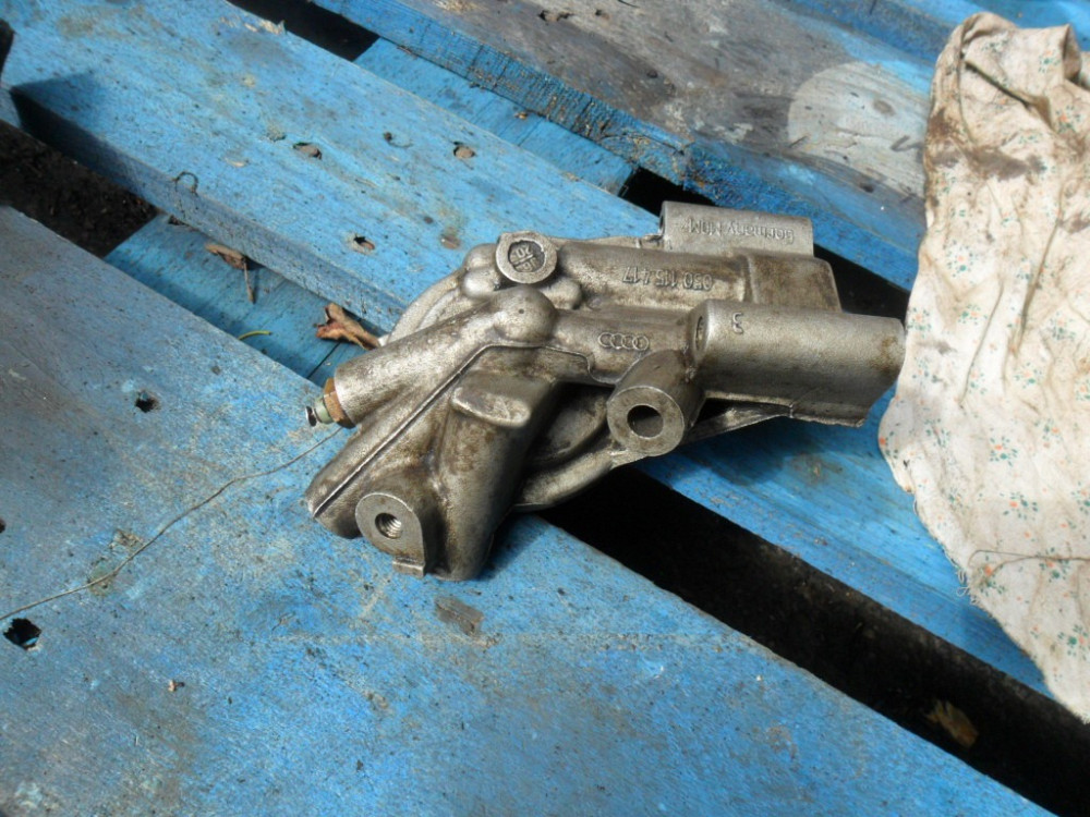 VAG 050115417, Кронштейн масляного фільтра Фольксваген, оригінал Винница - изображение 2