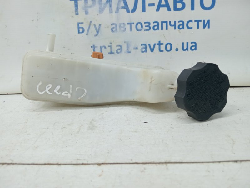 Бачок главного тормозного цилиндра Kia Ceed JD 1.6 DIESEL D4FB 2012 (б/у) Киев - изображение 4