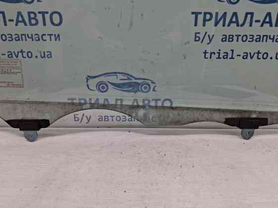 Стекло двери переднее правое Toyota Prado J120 4.0 1GR-FE 2002 (б/у) Киев