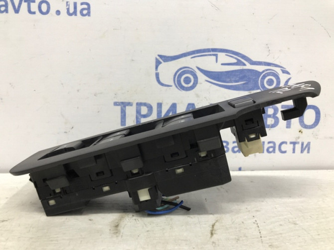 Блок управления стеклоподъемниками Chevrolet Captiva C100 2.4 БЕНЗИН Z24SED 2006 (б/у) Київ - зображення 2