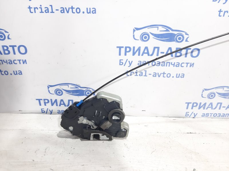 Замок двери передний правый Toyota Avensis T25 1.8 БЕНЗИН 1ZZFE 2002 (б/у) Киев - изображение 1