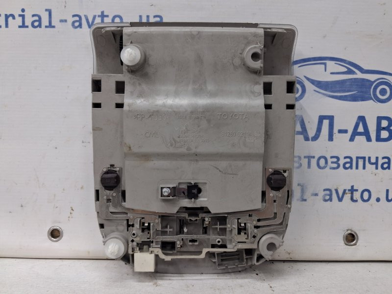 Плафон передний Toyota Auris 2006-2012 8126002100B0 (Арт. 64163) Киев - изображение 3