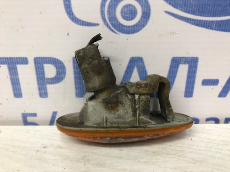 Повторитель поворотника Mitsubishi Pajero Wagon 3 3.2 ДИЗЕЛЬ 4M41 1999 (б/у) Київ - зображення 2