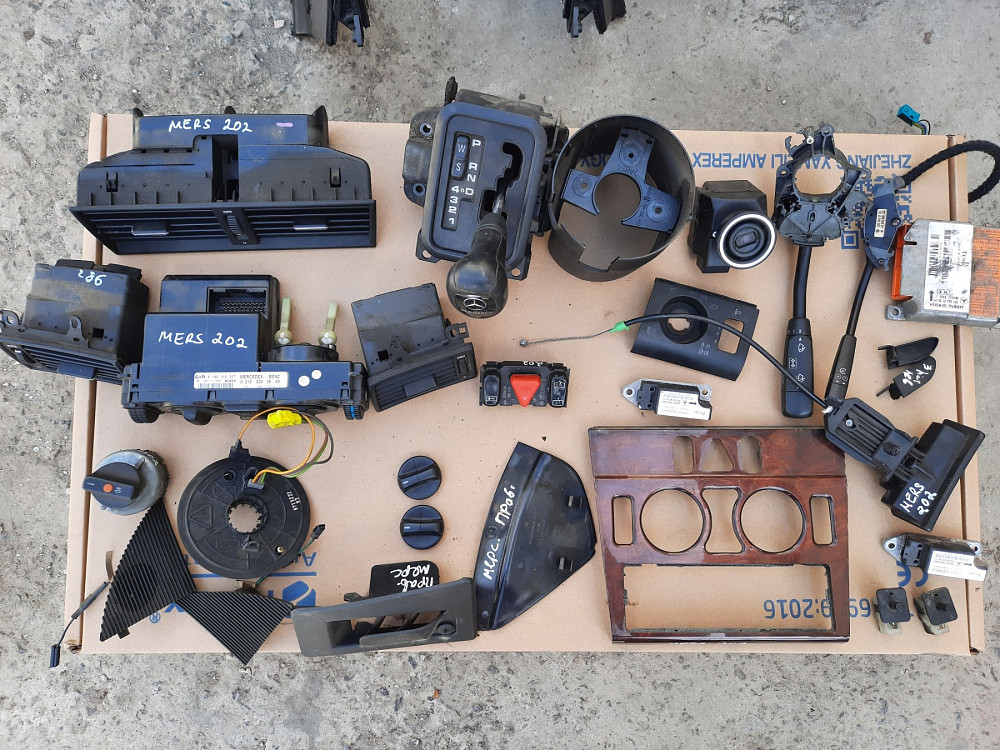 Решетка Радиатора Mercedes Benz C W202 Дніпро - зображення 6