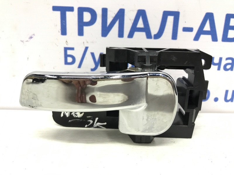 Ручка двери внутренняя левая Nissan Qashqai J10 2.0 БЕНЗИН MR20DE 2006 (б/у) Київ - зображення 1