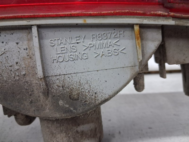 Катафот правый Mitsubishi Outlander CU 2.4 БЕНЗИН 4G69 2003 (б/у) Киев - изображение 5