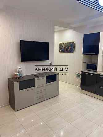 БЕЗ КОМІСІЇ!Оренда! 2-х кімнатна студія . м. Осокорки біля ТРЦ RIVER MALL. Є генератор.№ 11204935 Киев