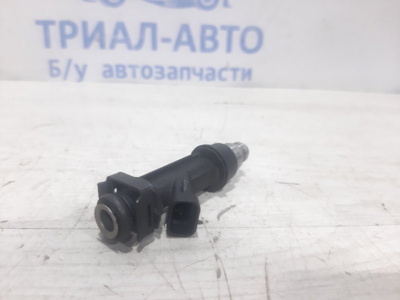 Форсунка топливная Nissan Juke F15 1.6 БЕНЗИН 2010 (б/у) Киев - изображение 1