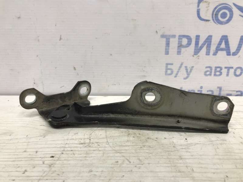 Петля капота правая Mitsubishi L200 KB 2.5 ДИЗЕЛЬ 4D56U 2006 (б/у) Київ - зображення 3