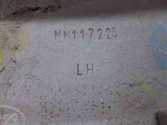 Накладка крыла Mitsubishi Pajero Wagon 1999-2006 MN117225 (Арт. 69868) Київ