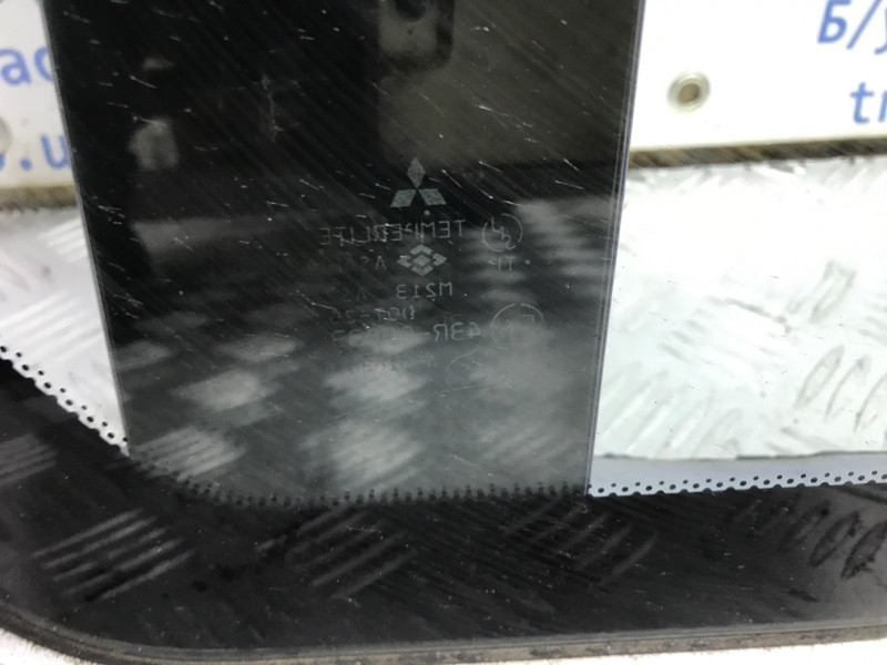 Стекло в кузов заднее правое Mitsubishi Pajero Sport K9 3.0 БЕНЗИН 6G72 1996 (б/у) Київ - зображення 4