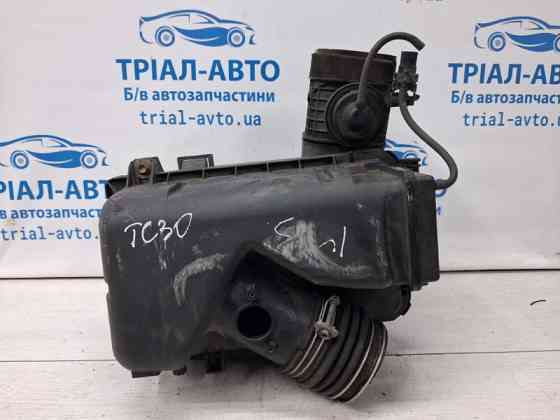 Корпус воздушного фильтра Toyota Camry XV30 3.0 БЕНЗИН 1MZFE 2001 (б/у) Київ