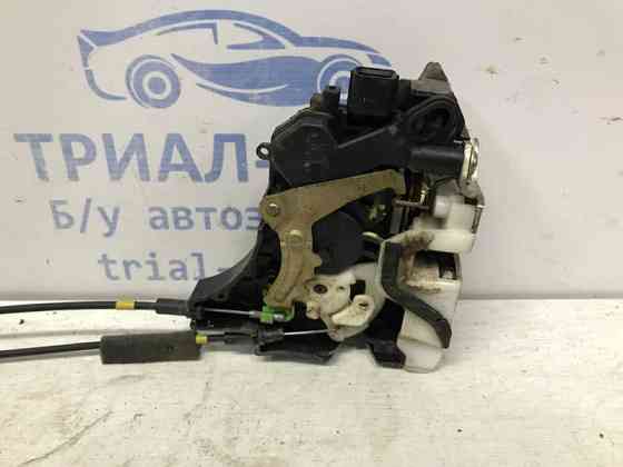 Замок двери передний левый Mitsubishi L200 KB 2.5 ДИЗЕЛЬ 4D56U 2006 (б/у) Київ