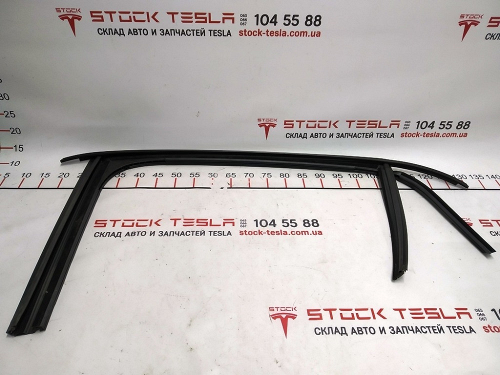 2Уплотнитель стекла и форточки двери задней левой Tesla model X 1032277-00-E Київ - зображення 1