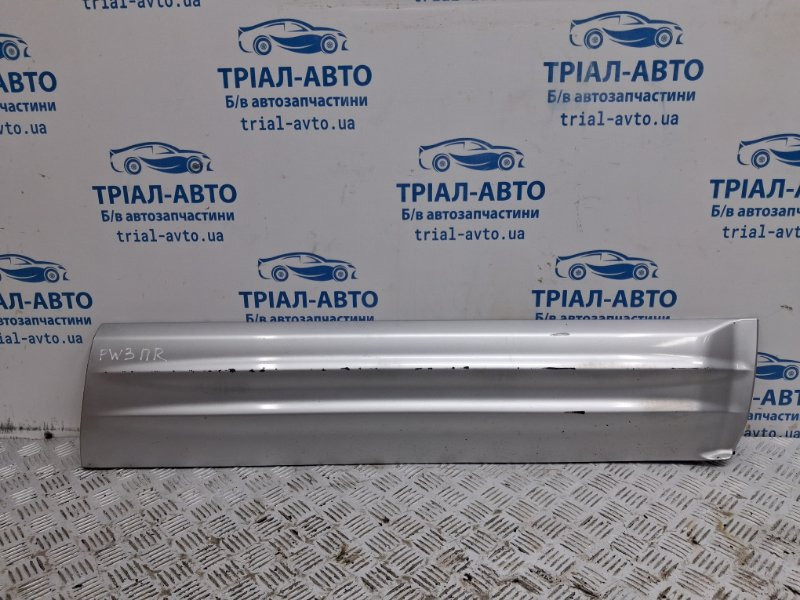 Накладка двери Mitsubishi Pajero Wagon 3 3.2 ДИЗЕЛЬ 4M41 1999 перед. прав. (б/у) Киев - изображение 1