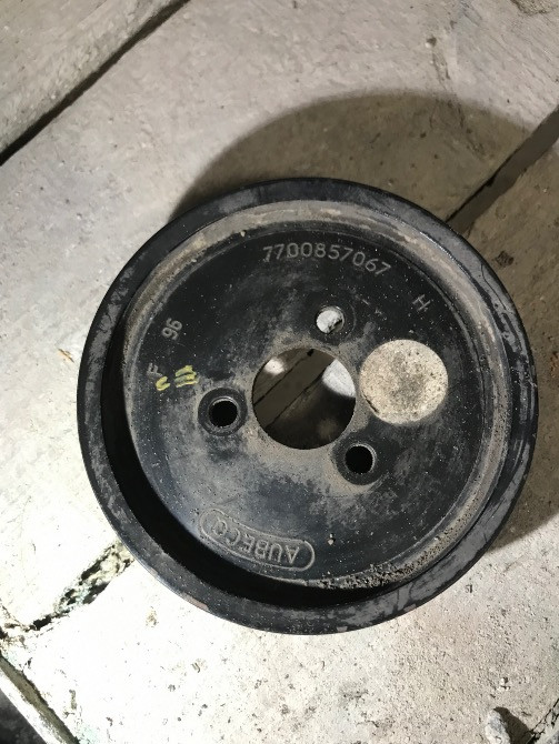 Бу шкив насоса ГУР, 6 ручейков Renault Laguna 1, 7700857067 Кропивницький - зображення 1