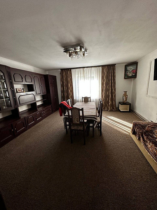 Триповерховий мансардний будинок в Яремче 240 м² Яремче - зображення 11